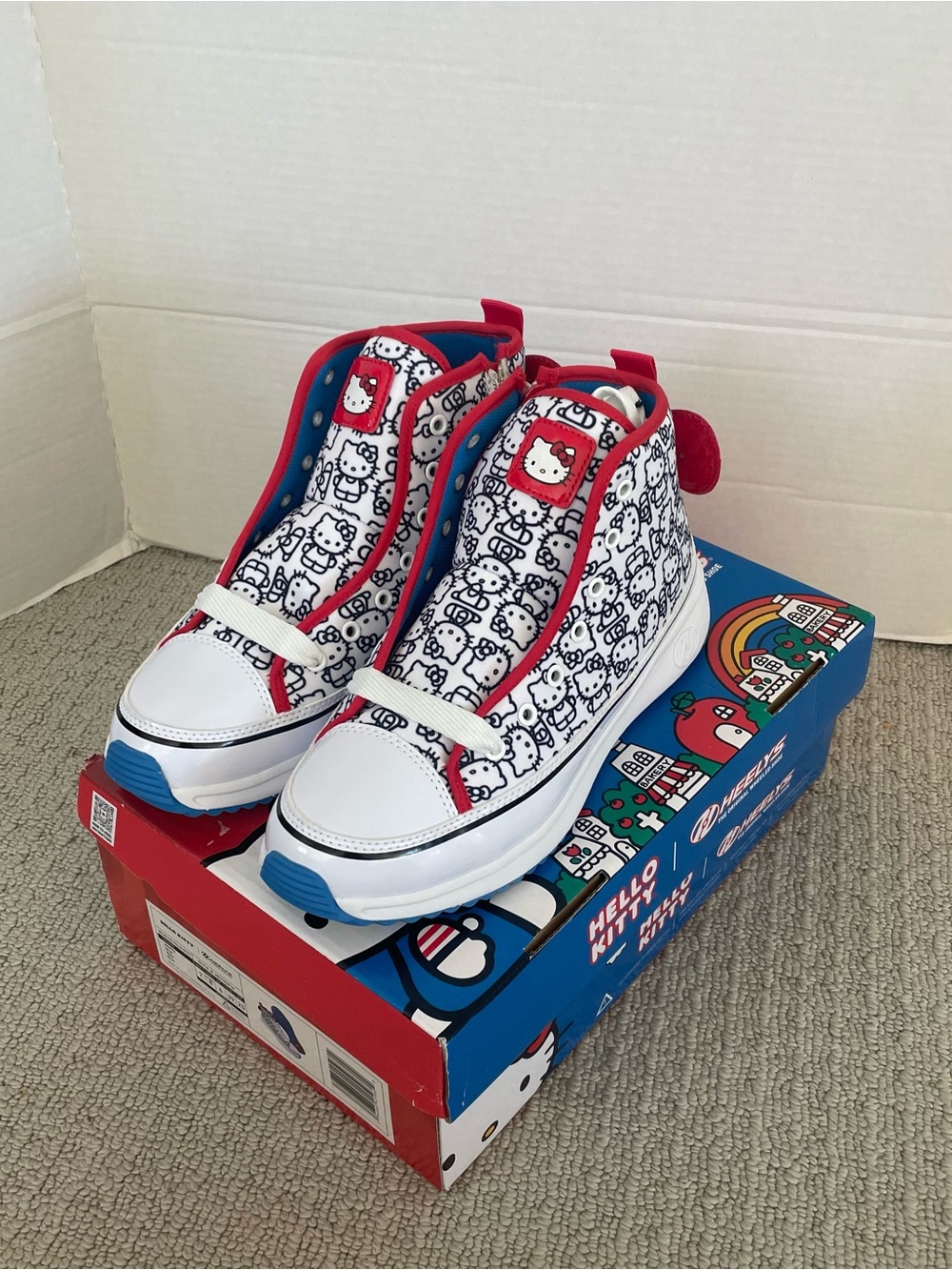 NIB hello kitty heelys veloz chi shoes - Picture 5 of 8